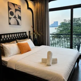 Sunny Residence Nguyen Dinh Thi - Vista do quarto