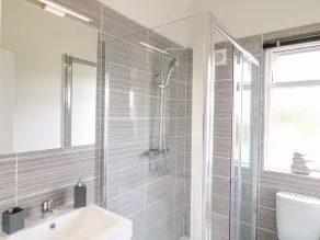 Birch Lodge - Bathroom