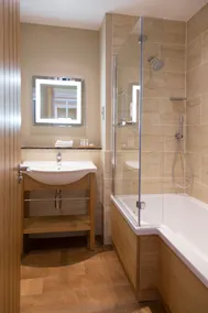 Carden Park Hotel, Golf Resort and Spa - Baño