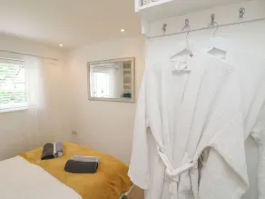Inny Brook Burrow - Room