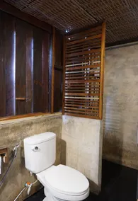 โรงแรมเฮือนช้างเผือก Huen Chang Phueak - Salle de bain