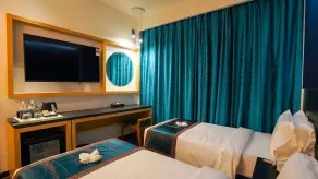 TSR Seafront Hotel - Chambre
