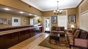 Best Western Lakewood- Historic Landmark - Coin salon dans le hall