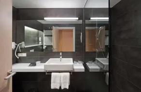 Sercotel Hola Tafalla - Bathroom