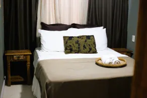 Pé na Areia Abraão - Room