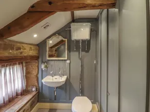 Grooms Cottage - Bathroom