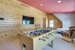 Ski-In, Ski-Out Group Getaway in Harbor Springs! - Innenbereich