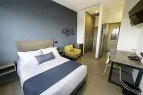 TH HOTEL & VIVIENDA - Room