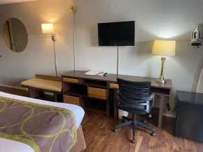 Super 8 by Wyndham Bloomington/Airport - Chambre