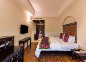 Sairafort Sarovar Portico - Zimmer