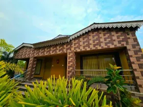 RESORT SAIKAT SARANYA - Rom