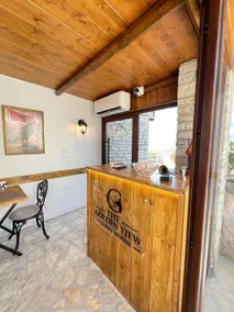 The Golden View Guesthouse - Rezeption