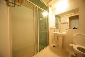 New Grand Hotel - Badezimmer