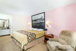 Super 8 by Wyndham Statesboro - Chambre