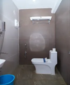 Hotel G Grand Inn - Badrum