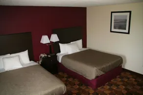 AmericInn by Wyndham Elkhorn Near Lake Geneva - Zimmer