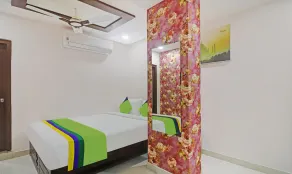 Itsy Hotels J A Royal Suites Manikonda - Room