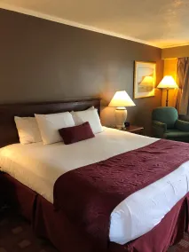 Days Inn & Suites by Wyndham Logan - Chambre