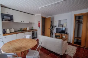 Charming House in Casal Águas de Verão With Mountain Views - Sala de estar