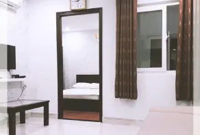 Spacious and Modern II - Room