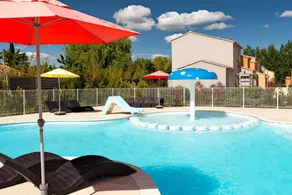 Résidence Lagrange Vacances L'Oustau de Sorgue - Piscina