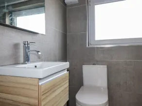 Lapwing - Bathroom