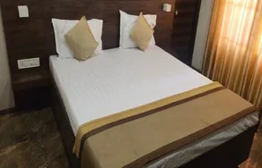 Hotel Grand Gaayatris - Chambre