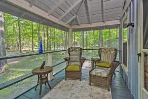 Pet-Friendly 'One Crow Cottage' in Harbor Springs! - Interior