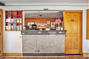 Rodeway Inn Grand Haven - Hall