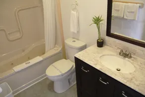 Hidden Acres Cottages - Bathroom