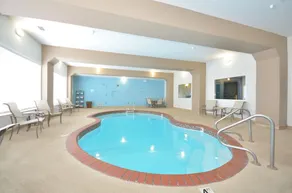 Holiday Inn Express & Suites Farmington by IHG - Piscine