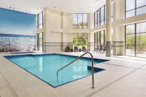 Courtyard by Marriott Toronto Mississauga/West - Piscine