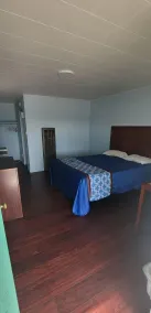 Wiebe Motel - Room