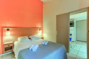 SOWELL RESIDENCES Les Lauriers Roses - Room