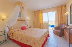 El Marques Palace by Intercorp Group - Room