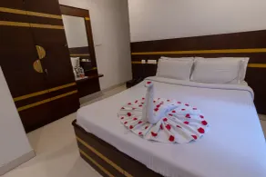 Elgozo Hotel Dreams Paradise - Yercaud - Room