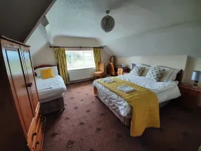 Cadwgan House - Room