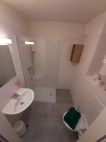 Office Base Bad Vöslau MOTEL - Bagno