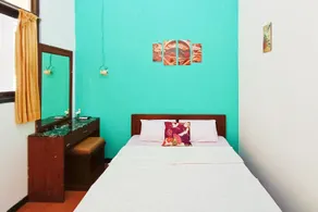 TwoSpaces Living at Sutomo Homestay, Madiun - Room