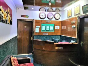 Hotel White Palace,Nizamuddin Railway Station - Recepción