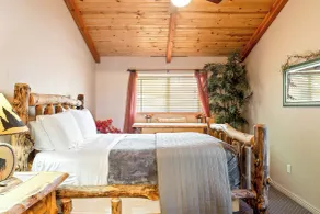 SouthFork Lodge - Room