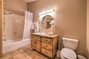 Hurricane Home w/ Pool & Spa ~ 25 Mi to Zion! - Innvendig