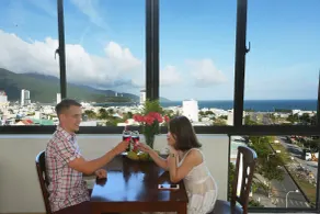 Son Tra Green Hotel & Apartment - near the My Khe beach, Son Tra Peninsula, Linh Ung Pagoda - Restaurante