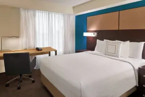 Residence Inn by Marriott Toronto Airport - Chambre