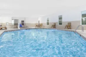 Holiday Inn Hotel & Suites Oklahoma City North by IHG - Piscina