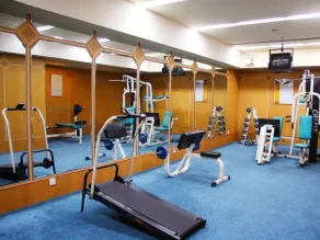 Xiamen Huaqiao Hotel - Fitness facility