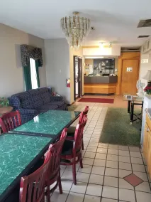 Fort Wayne Inn - Lobby