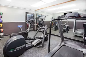 Days Inn by Wyndham Livonia Canton Detroit - Salle de remise en forme
