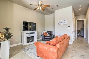 Texas Condo w/ Outdoor Pools - Walk to Beach! - Intérieur