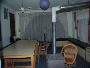 Calm Holiday Inn - Concierge desk